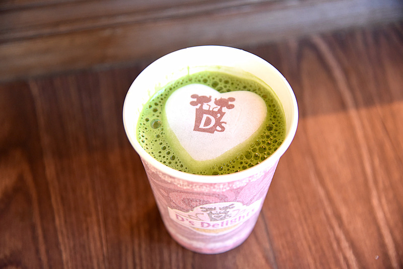 ハートのもなかがキュートな「D's Delights」シリーズの「もなか抹茶ラテ（あずき）」（500円）