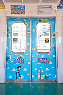 オリエンタルランド 新宿駅地下通路に東京ディズニーシーで開催の ピクサー プレイタイム をイメージしたゲームブースを展開 1月14日まで トラベル Watch