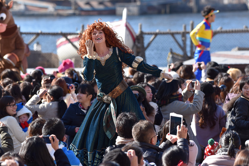 東京ディズニーシー初登場の「メリダとおそろしの森」のメリダ