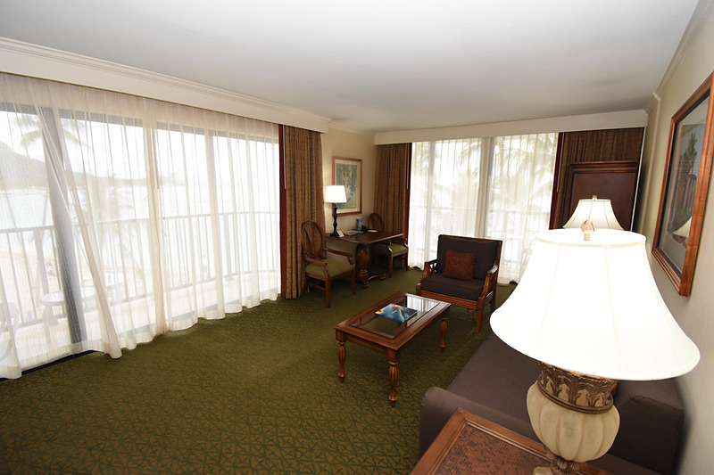 ダイヤモンドヘッドを望むスイートルーム