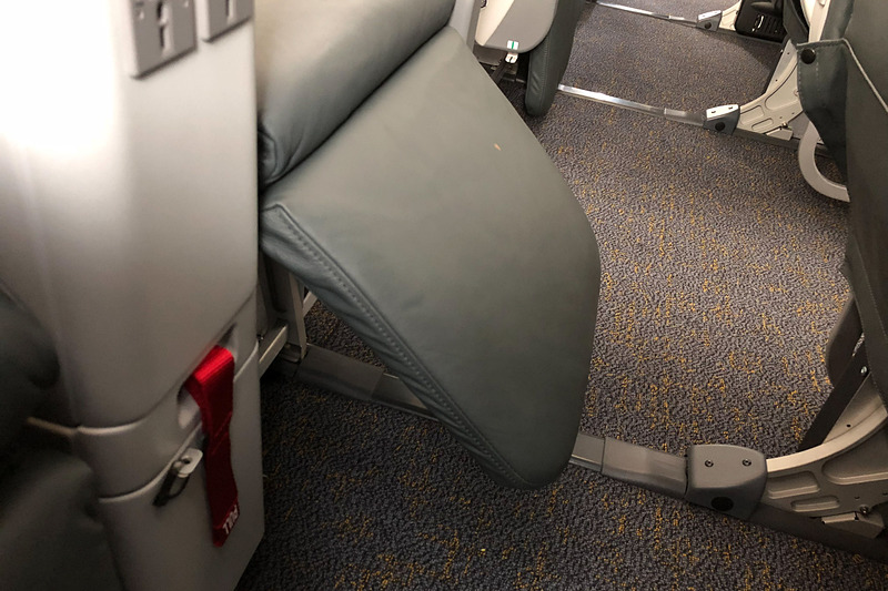 レッグレストのせり出し