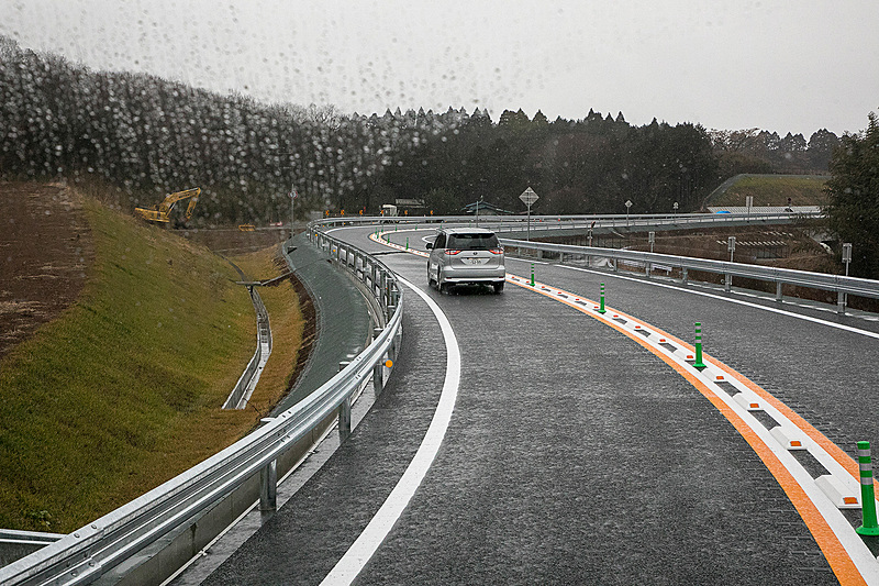 鉾田IC～茨城空港北ICをバスに乗って移動