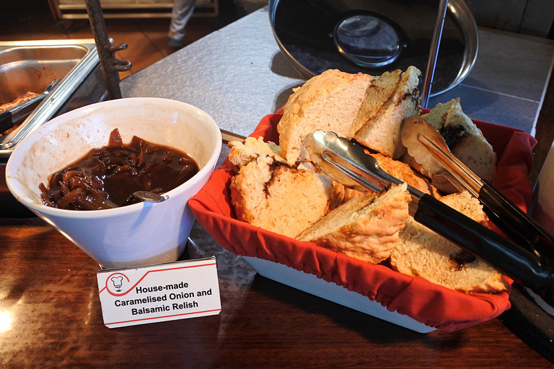 「Wattleseed and Vegemite Damper」もBBQには不可欠のメニュー