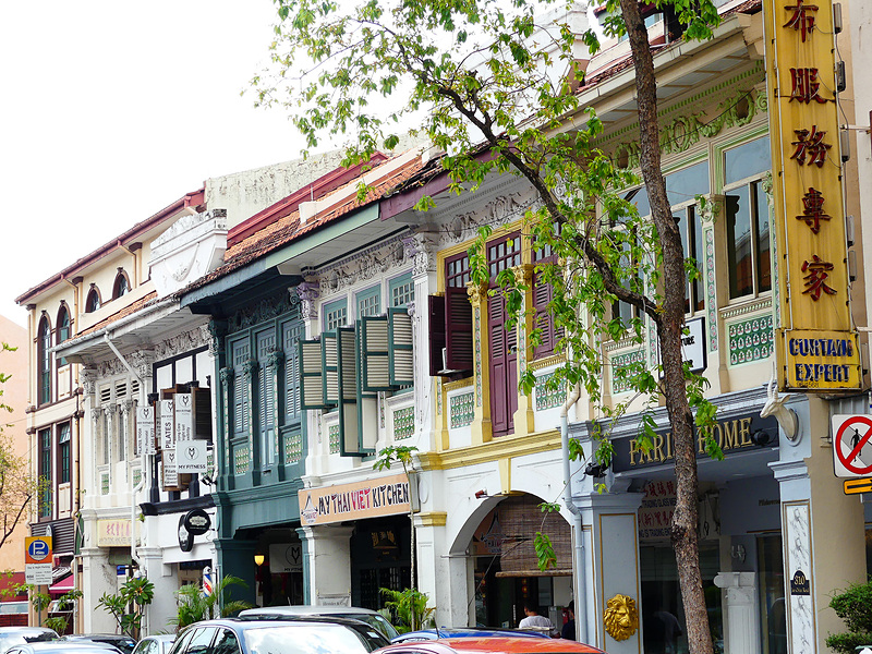 プラナカン文化を感じられるカトンの町並みを散策