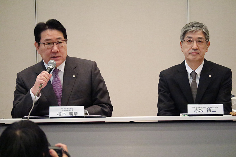 植木義晴氏（左）と赤坂祐二氏（右）