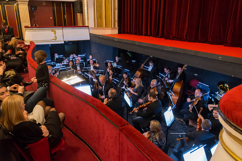 ベオグラード国立劇場はオペラやバレエを中心に上演され、ボックス席でも1000ディナール（約1200円）以下で気軽に楽しめる