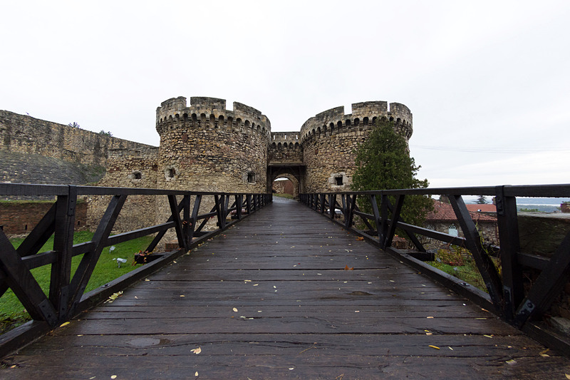 動物園などもあるカレメグダン公園。その中心となるベオグラード要塞には7つの門があり、それぞれ造形が異なっていて面白い