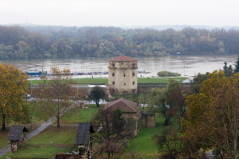 ネボイシャ（勇気ある人）の塔と呼ばれる、サヴァ川沿いの建物。「ネボイシャ」は現在でも男の子の名前に付けられることが多い