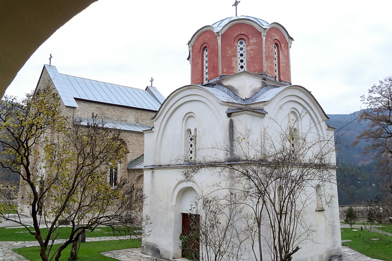 「王の聖堂（King's Church）」こと「聖ヨアキム＆アンナ聖堂（Church of St. Joachim and Anne）」。ミルティン王の家族を描いたものなど、状態のよいフレスコが残っている