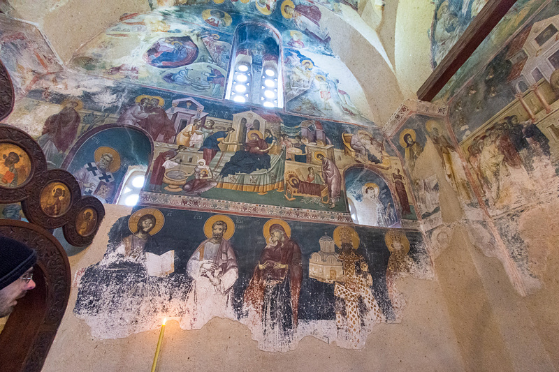 「王の聖堂（King's Church）」こと「聖ヨアキム＆アンナ聖堂（Church of St. Joachim and Anne）」。ミルティン王の家族を描いたものなど、状態のよいフレスコが残っている