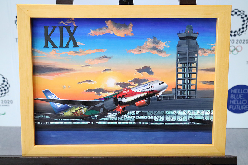 松本さんが描いた、日本各地の空港で活躍する「HELLO 2020 JET」のイラスト。新千歳（札幌）、羽田、伊丹、関西国際空港、那覇の6点が披露された