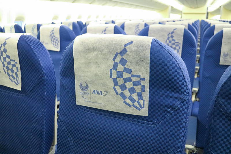 ヘッドレストカバーには東京オリンピック・パラリンピックのロゴマーク