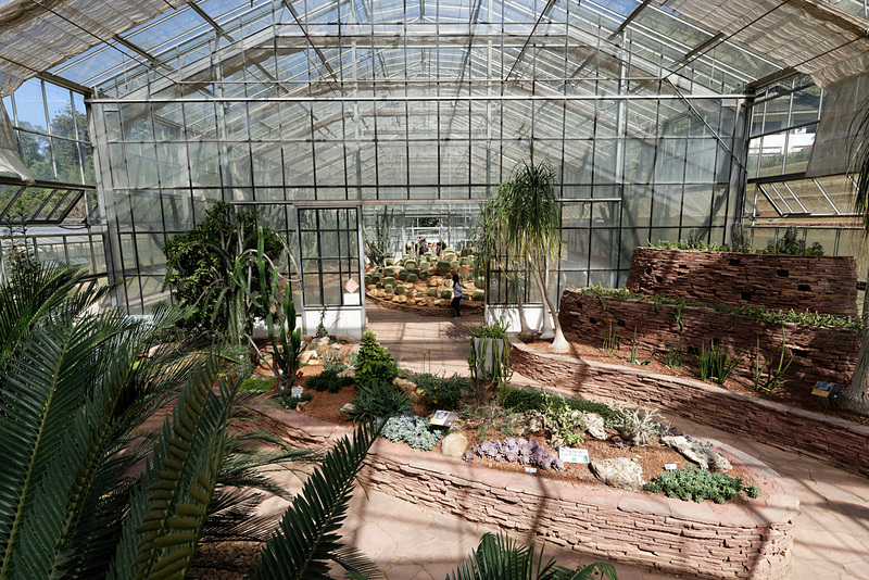 園内で最も大きい温室。ここでは熱帯・砂漠地域の植物を見ることができる