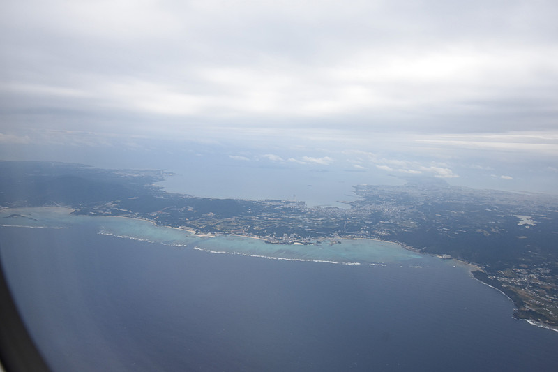 遊覧飛行は伊江島方面へ