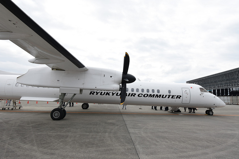 Q400CC型機をいろいろな角度から