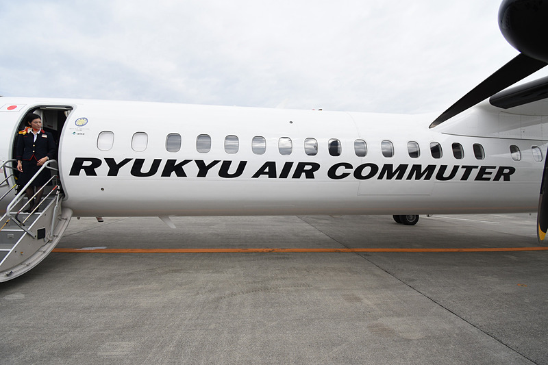 Q400CC型機をいろいろな角度から