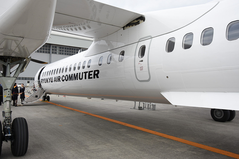 Q400CC型機をいろいろな角度から