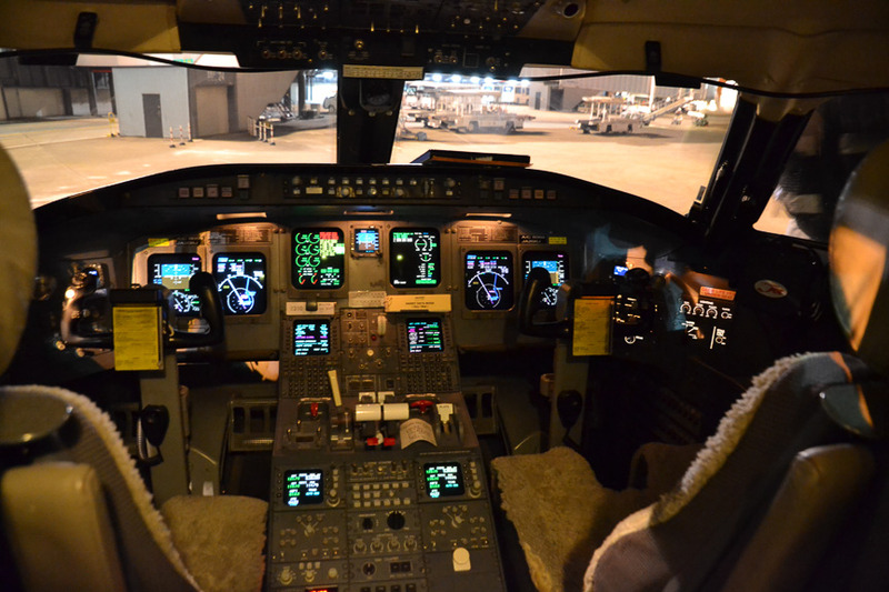 ボンバルディア CRJ200型機のコクピット
