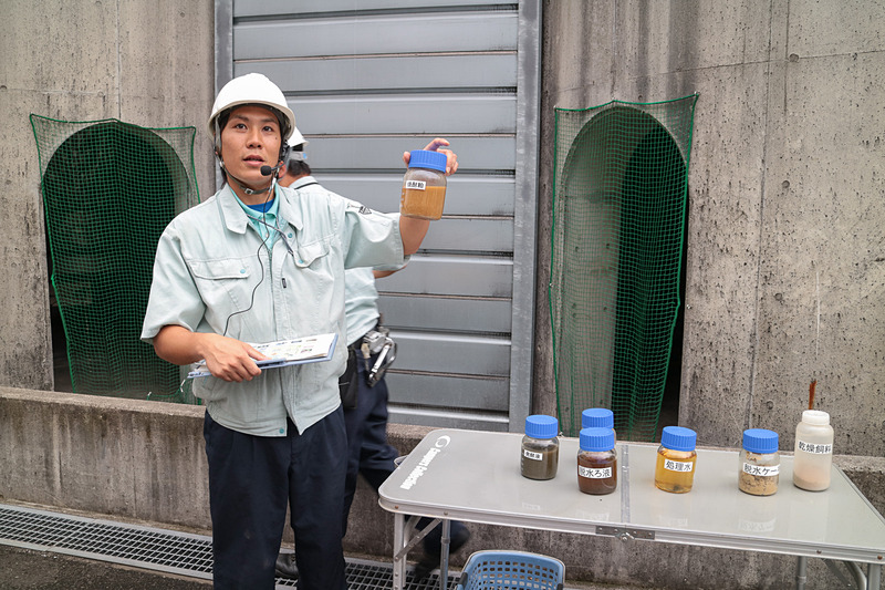 霧島酒造の環境への取り組みについて説明する霧島酒造株式会社 グリーンエネルギー部の下石義仁氏