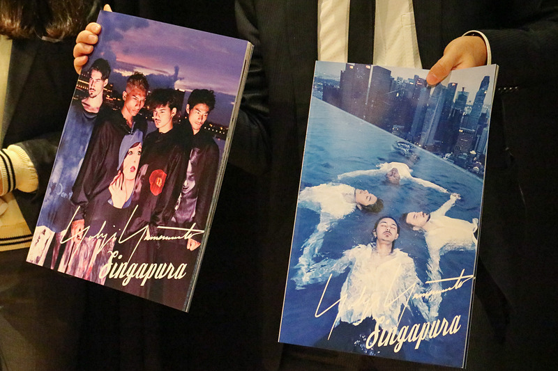 敬愛する山本耀司さんの作品の撮影を母国でできたことが「本当に幸せなこと」と語るレスリー・キーさん。「マリーナベイ・サンズ」の有名なインフィニティ・プールでも撮影を行なっている