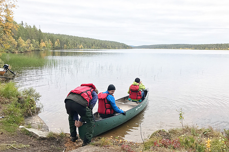 湖のほとりからこんな感じでスタート