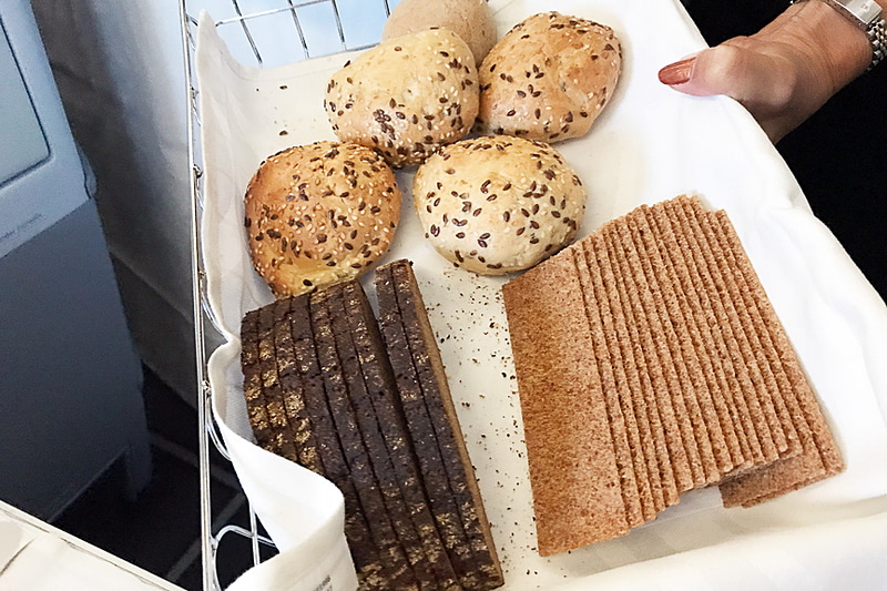 どれにしようかな？　パンも豊富です