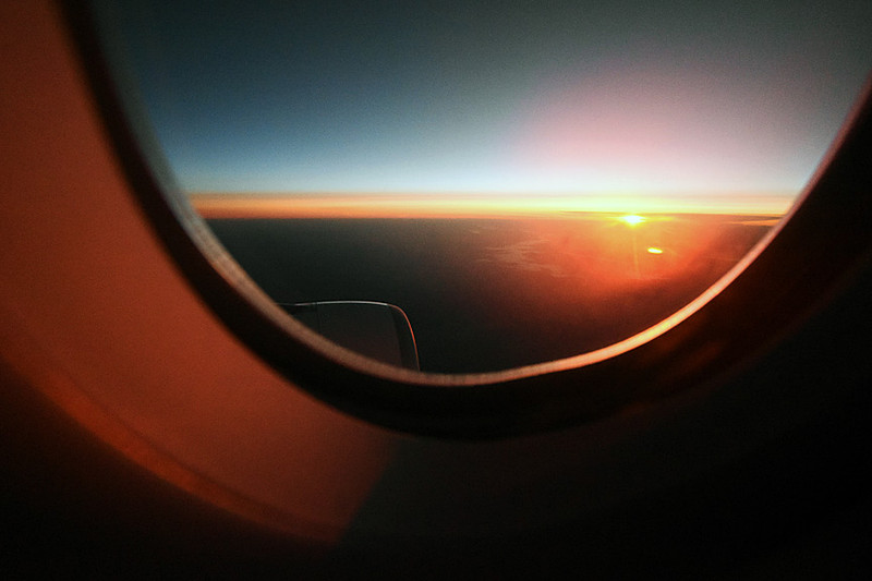 AY073便は翌朝8時55分に成田空港到着