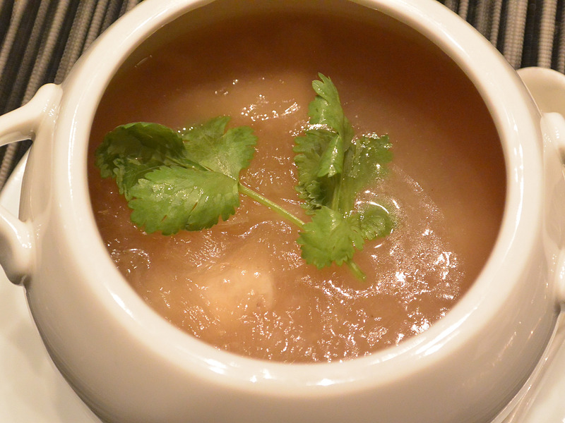 アワビとガツのダブルボイルスープ