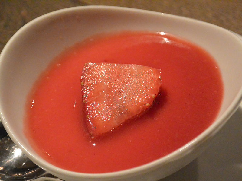 デザートはバニラパンナコッタと