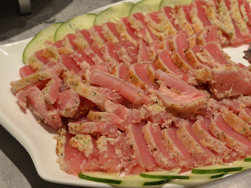 ディナービュッフェで選べるマグロの刺身