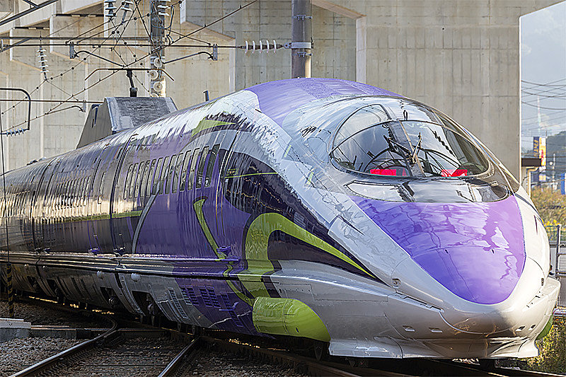 5月13日に運行を終了する「500 TYPE EVA」