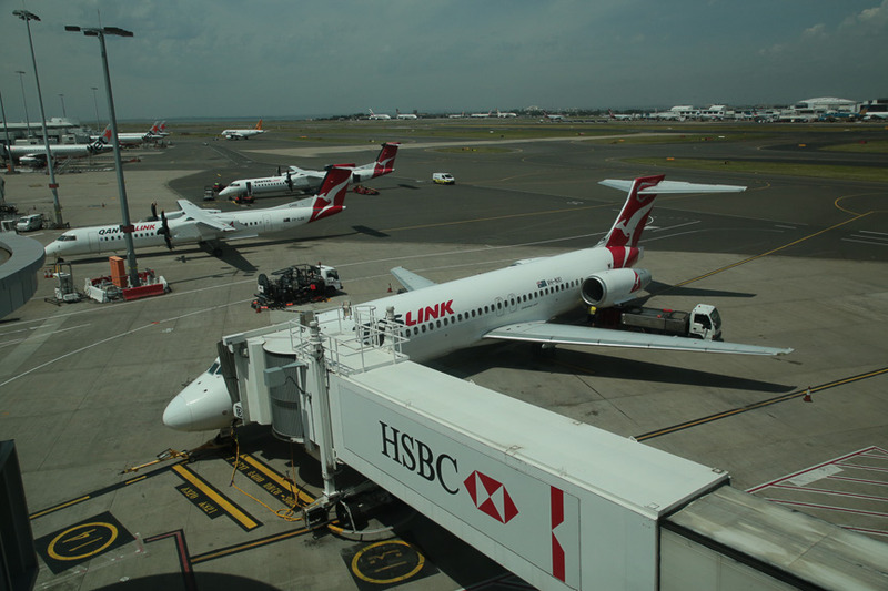 カンタス・ヘリテージ・コレクションからはシドニー空港が一望できる。ベンチもあるので時間があるときにくつろぐために利用するのもオススメ