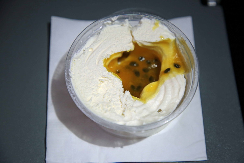 パブロバは見た目ほど甘くなく、ヘルシーなスイーツという位置付けらしい