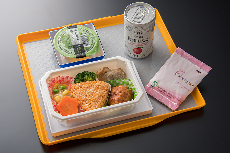 ANAの「7品目アレルゲン対応幼児食」のメニュー例