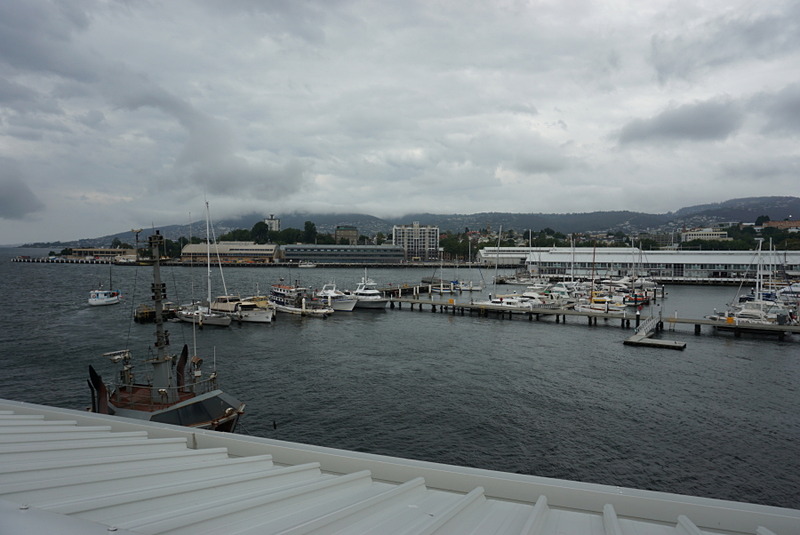 MACq 01 Hotelはジープ・コンパス試乗会の発着地となっていて、部屋からはホバートの港を一望できる