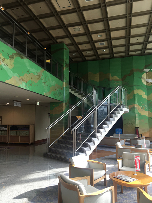 開放感のあるロビー