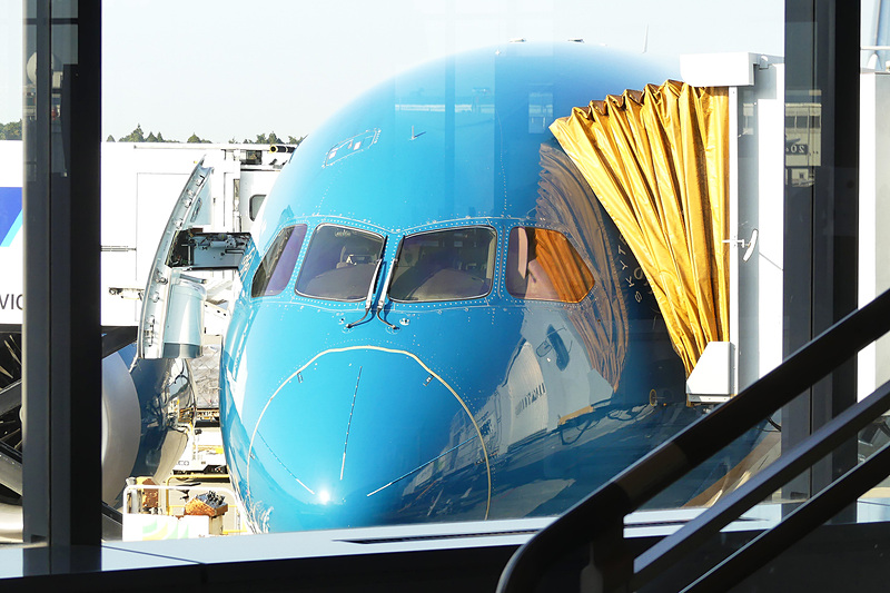 鮮やかな青のボディがカッコいい機体