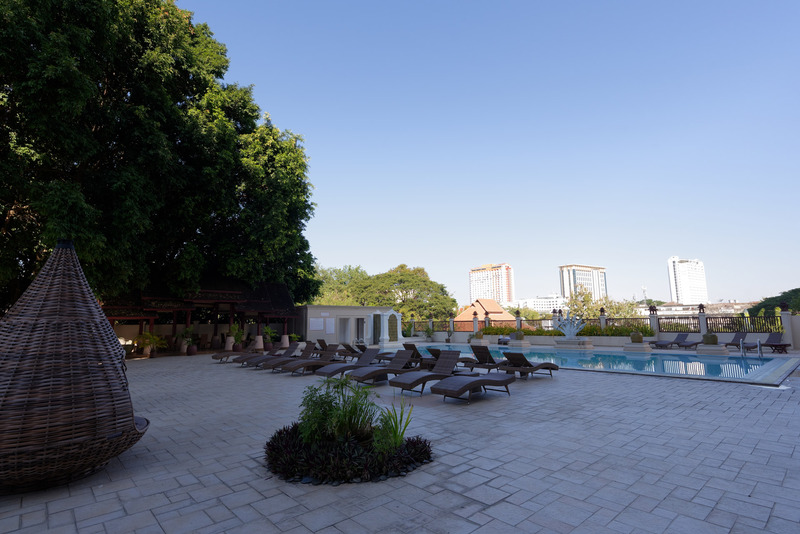 スイミングプール