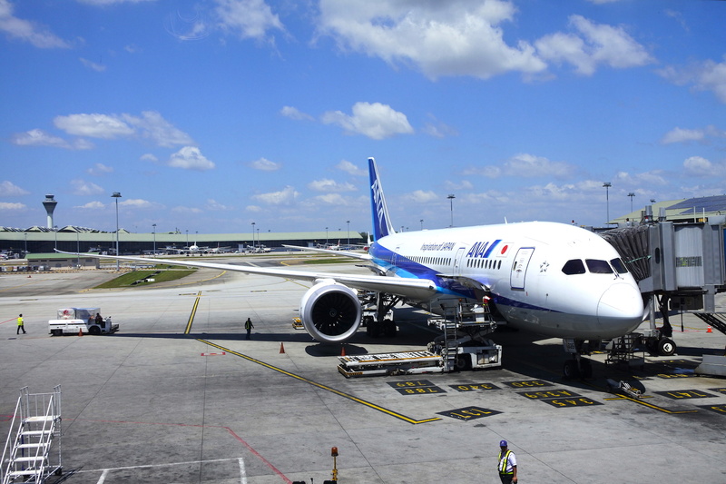 帰国便はクアラルンプール国際空港14時15分発のNH886便