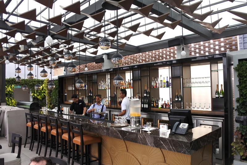 「MAN TAO BAR」はリーズナブルな価格＆ホテル内なのでゆったりとした時間を過ごせる