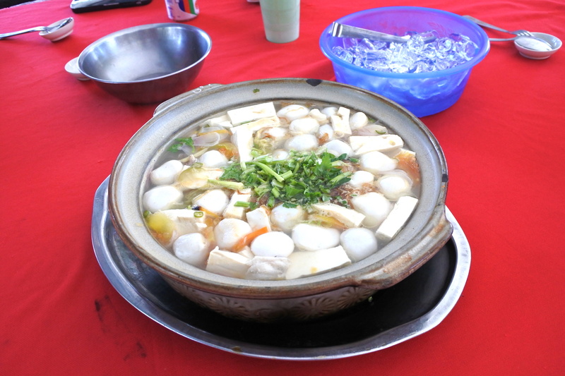 ビーフンと魚の団子がたっぷりのスープ