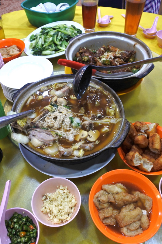 手前から「Bak Kut Teh」「Dry Bak Kut Teh」