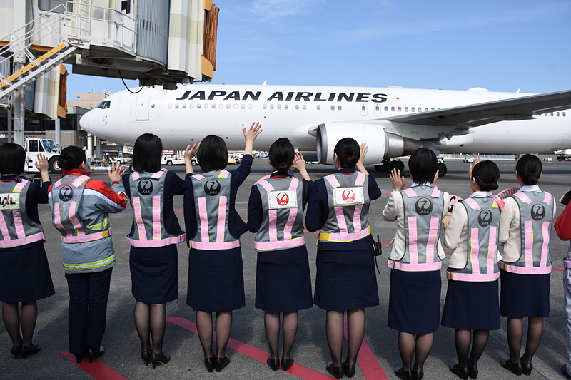 10時42分にブロックアウト。全員で一礼。手を振って見送った