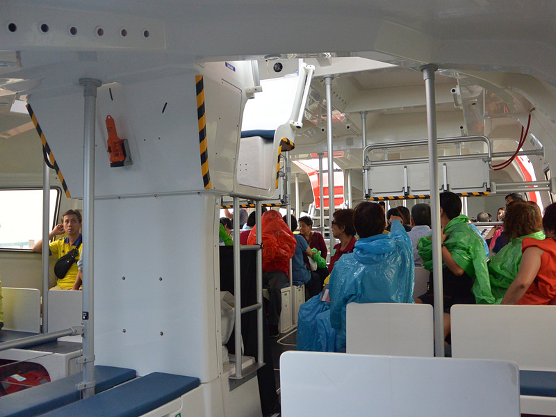 豪雨に見舞われたが支給されたポンチョのおかげで難を逃れた