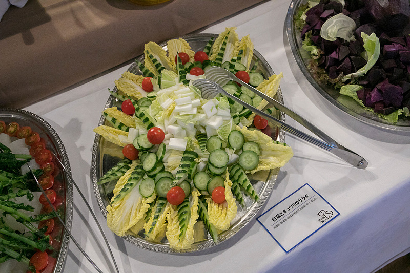 白菜とキュウリのサラダ