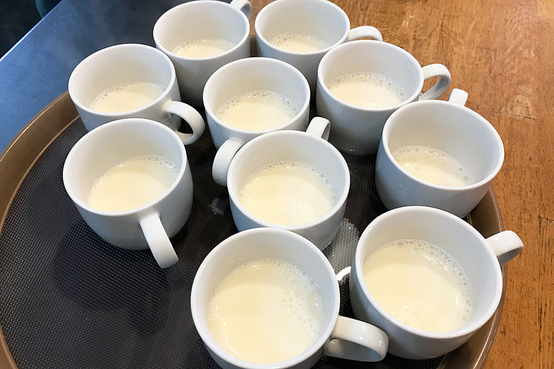 途中でさし水をしたときにできた豆乳