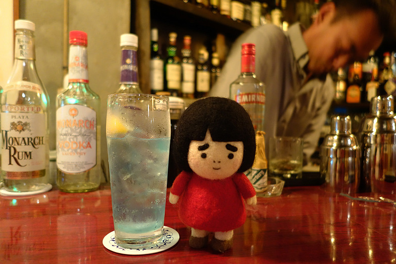 これはカクテル「ケラマブルー（だったかな？）」