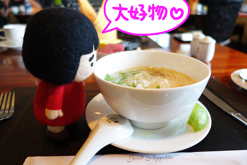 ベトナムの朝はフォーで始まります