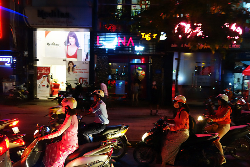 ニセモノで「ホングラ」というのもあります、とガイドさん