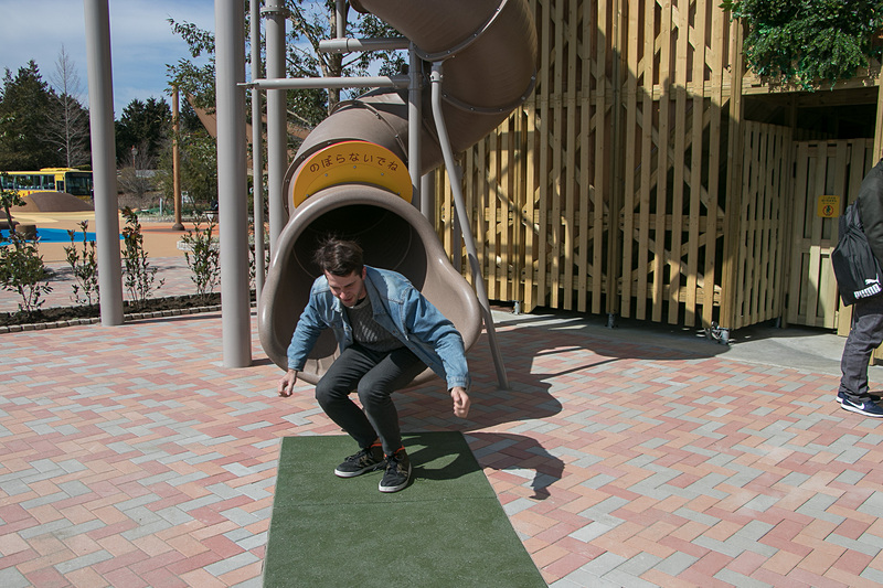 大人たちも童心に返って歓声を上げる